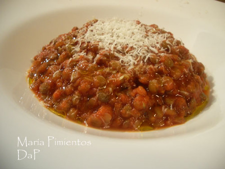 Lentejas con tomate y parmesano. Receta
