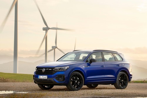 Volkswagen Touareg R: la variante deportiva del SUV de lujo que obtiene poder extra de la electricidad