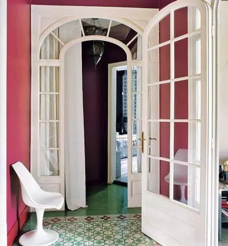 Decorando con los elementos estructurales y mucho color
