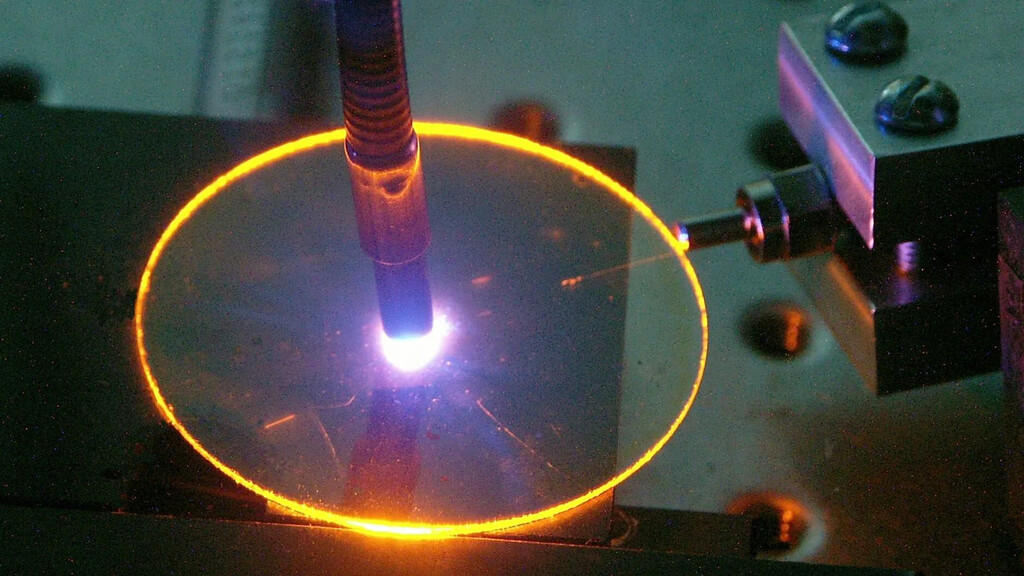 12 minutos: eso es lo que tardaría China en transmitir todo el conocimiento de la humanidad hasta 2007 con este cable de fibra