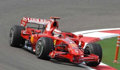 Raikkonen se recupera y lidera los tiempos