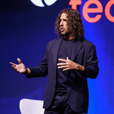 Carles Puyol (48 años): "Nunca he ido al gimnasio, voy a empezar ahora. Sí he hecho pilates toda mi carrera; pero siempre he hecho deportes al aire libre (además del fútbol)" 