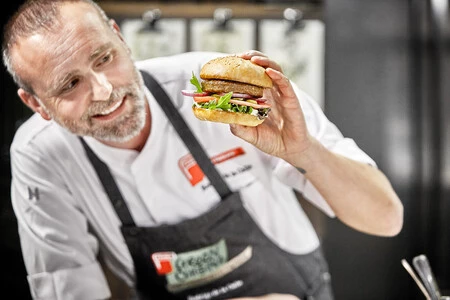 El chef Rodrigo de la Calle nos enseña los mejores secretos de la cocina vegetariana desde su restaurante El Invernadero: y admite preguntas