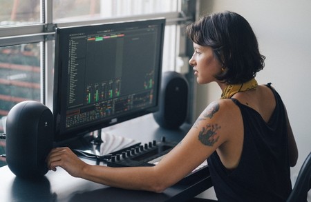 JBL renueva sus monitores de estudio compactos con los nuevos Professional One Series 104
