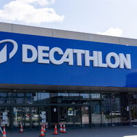Impermeable, calentita y a precio de outlet: Decathlon rebaja su chaqueta perfecta para el invierno por tiempo limitado  