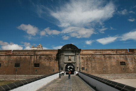 De refugio militar a museo: este es el "castillo" lleno de historia y leyendas que te espera en Veracruz