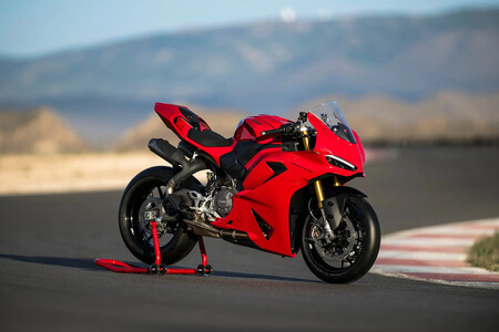 Panigale V2 4 2024