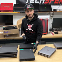 Un YouTuber tiene un taller de reparación y vende portátiles usados. Ya no puede hacerlo porque la RAM y el SSD valen más que el portátil entero 