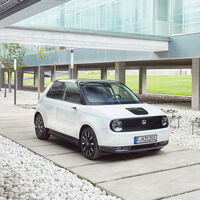 Honda e: el primer coche eléctrico de Honda no convence en Europa. ¿Qué ha pasado?