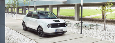 Honda e: el primer coche eléctrico de Honda no convence en Europa. ¿Qué ha pasado?