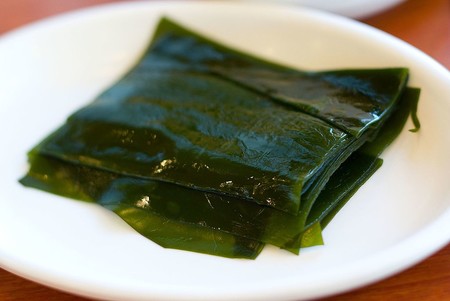 Todo sobre el alga kombu: propiedades, beneficios y su uso en la cocina