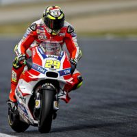 Andrea Iannone castigado, saldrá último en Assen. Sanción insuficiente para Jorge Lorenzo