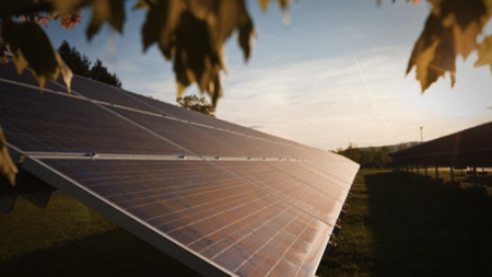 La primera isla del mundo que vive exclusivamente de energía solar