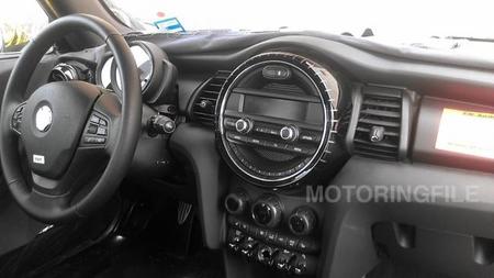 Cambio radical en el interior del nuevo MINI F56