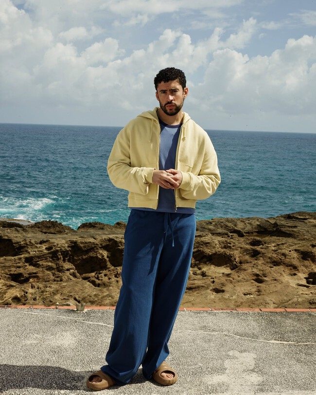 El Color De Moda Que Los Hombres Llevan Sin Esfuerzo Este Verano Es El Amarillo Mantequilla Y Estas Piezas En Rebaja Haran Que Tus Looks Brillen Con Luz Propia
