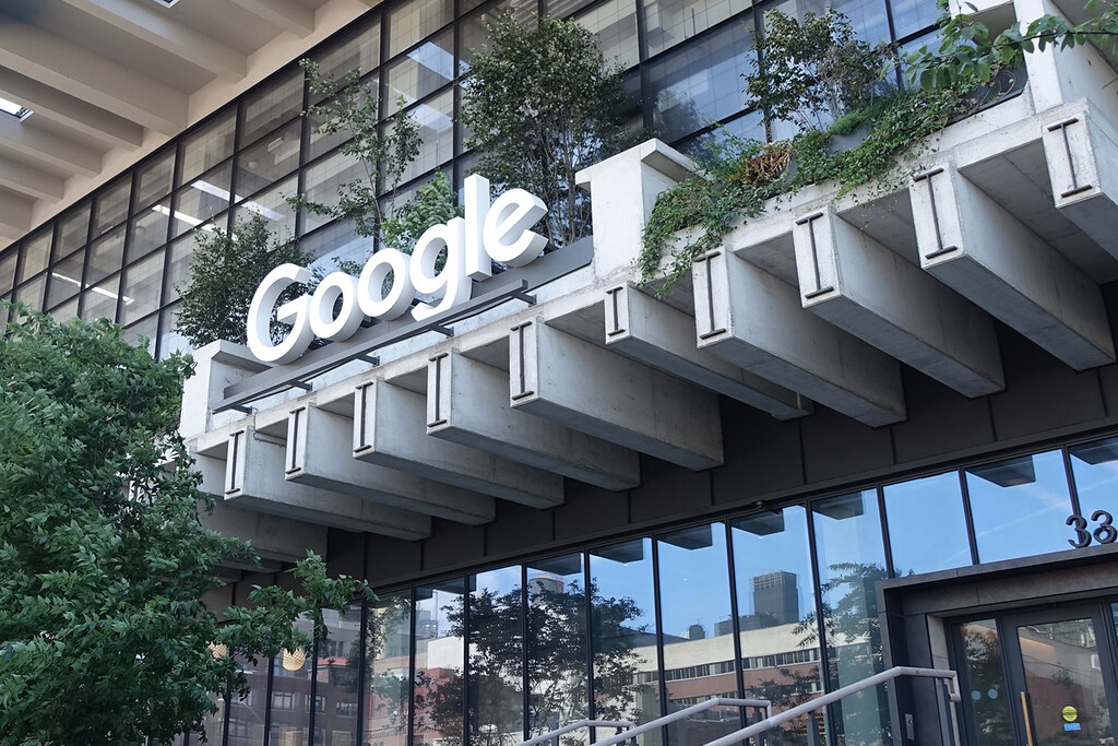 Google empieza el año despidiendo a cientos de empleados. Los equipos del Asistente de Google y los Pixel los más afectados 