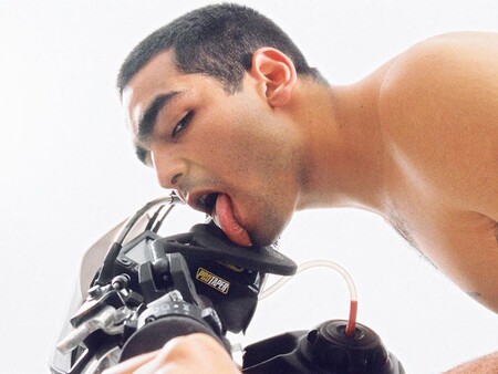 Omar Ayuso ('Élite'), totalmente desnudo (y gratis) en Instagram: ¡Chúpate esa, 'OnlyFans'!