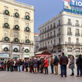 El hombre que ganó la lotería 14 veces sin hacer trampas. Su truco eran tan sencillo que lo acabaron prohibiendo 