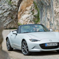 Te gusta el Mazda MX-5 y no eres el único, acaba de ser elegido Coche del Año en el Mundo 2016