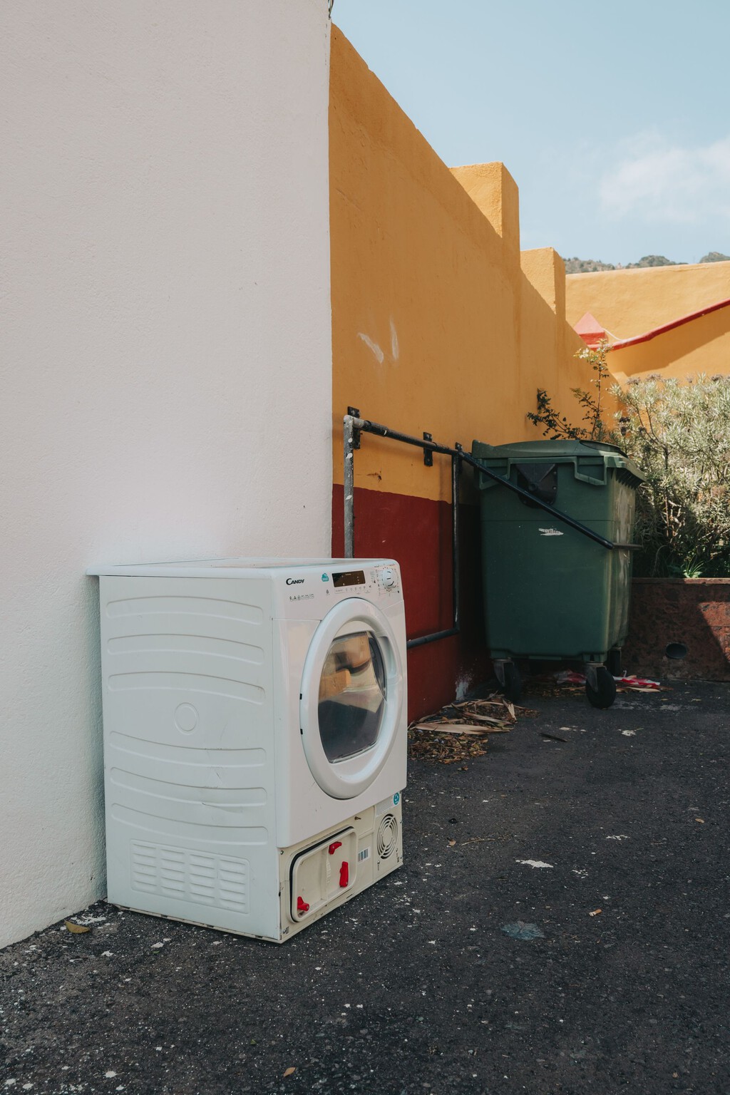 Canarias ofrece hasta 450 euros para renovar la lavadora, lavavajillas y otros electrodomésticos: te contamos cómo pedir la ayuda