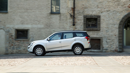 Mahindra XUV500 2019