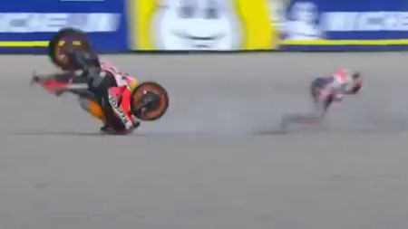 Jorge Lorenzo está siendo examinado en el hospital de Assen tras una fortísima caída a 200 km/h