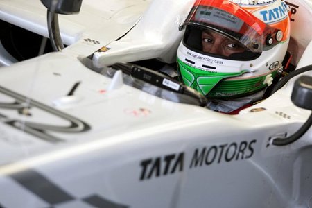 Narain Karthikeyan será el segundo piloto de HRT. Ya es oficial