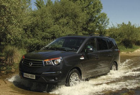 SsangYong Rodius 2013