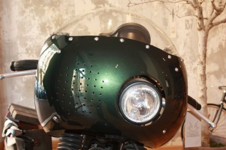 Triumph Bonneville Monkee Hook