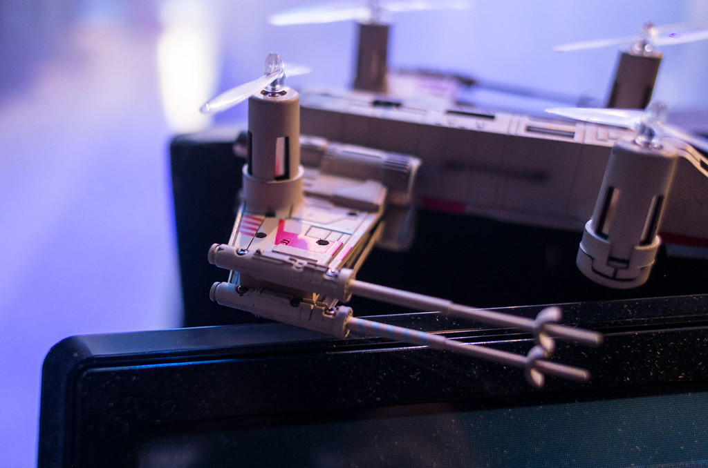 Propel Star Wars Dron X Wing Detalle