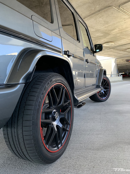 Mercedes-AMG G63 llantas, escape y taloneras