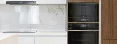 Adiós a las regletas: el accesorio que acaba con los líos de cables en cualquier habitación sin obras ni electricistas 