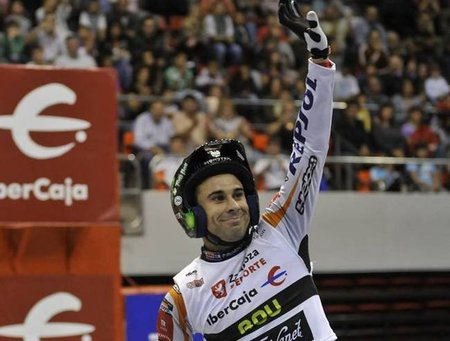 Toni Bou comienza venciendo en el Campeonato de España de Trial Indoor 2011
