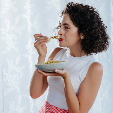 Si tienes problemas para ir al baño en verano, prueba con este sencillo cambio en la dieta