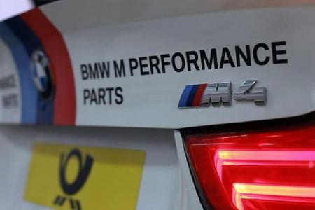 BMW ya presume de M4