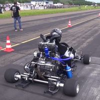 Sube el volumen, vuelve el ﻿﻿kart con motor de Honda CBR 1000 RR y una botellita azul