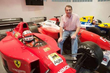 Nigel Mansell cree que la presión afectará a Lewis Hamilton