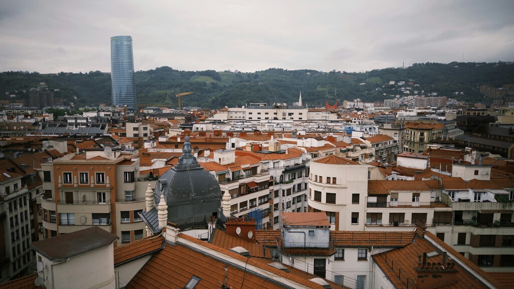 En España una idea está ganando fuerza como salida a la crisis residencial: viviendas nuevas sobre viviendas viejas