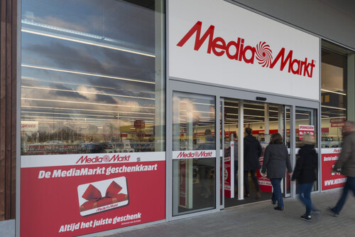 Ordenadores HP por 150 euros, iPhone rebajados y Smart TV Samsung a mitad de precio: así puedes comprar los productos de exposición de MediaMarkt