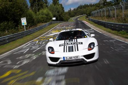 El Porsche 918 Spyder demuestra su velocidad en Nürburgring