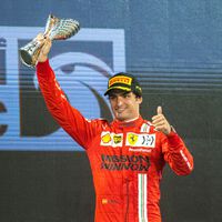 Carlos Sainz culminó un debut brillante con Ferrari: otro podio discreto y quinta posición en la general