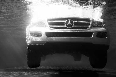 Mercedes GL 450 sumergido
