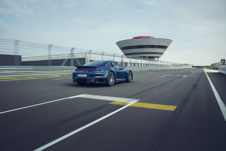 Porsche 911 Turbo 2021 4