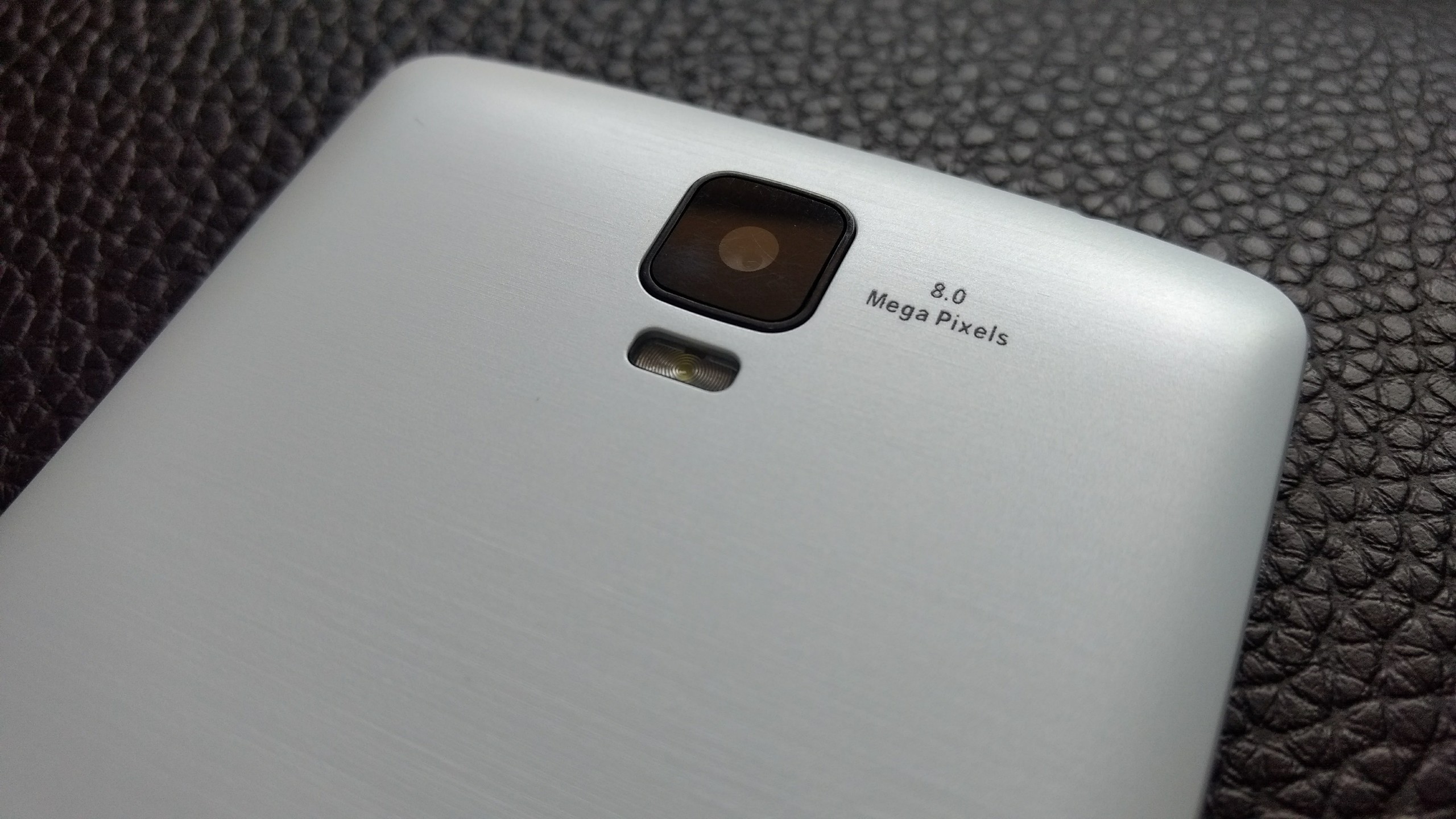 Foto de Lanix Ilium LT510 (1/10)