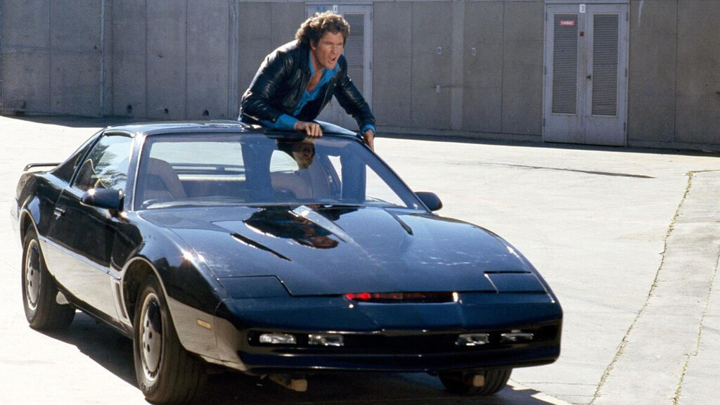 Cuando el Coche Fantástico casi mata a Ted por David Hasselhoff durante la ComicCon en una escena eliminada Cuando el Coche Fantástico casi mata a Ted por David Hasselhoff durante la ComicCon en una escena eliminada