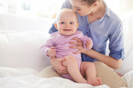 Estas son las ayudas y beneficios que ofrecen las Comunidades Autónomas a las familias en 2018