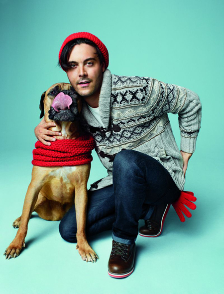 La campaña de Gap para que estas navidades no te olvides del color