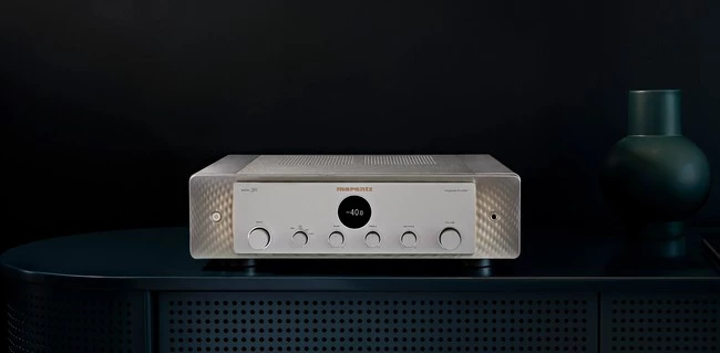 Marantz Model30 Silver Lifestyle2