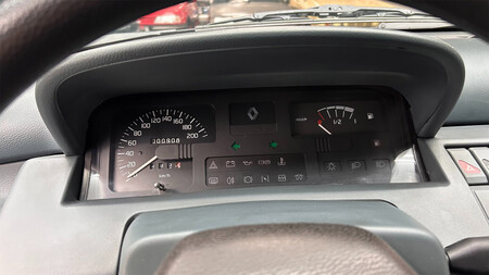 Renault Clio Collectingcars 2