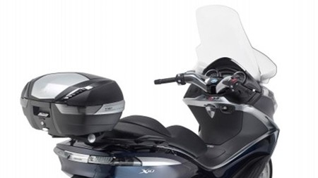 GIVI viste al Piaggio X10